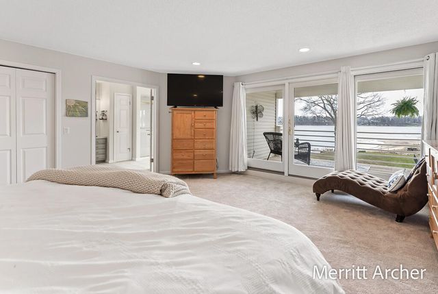 1499 Glenwood Avenue, Muskegon, MI 49445