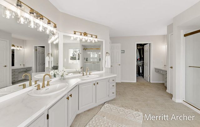 1499 Glenwood Avenue, Muskegon, MI 49445