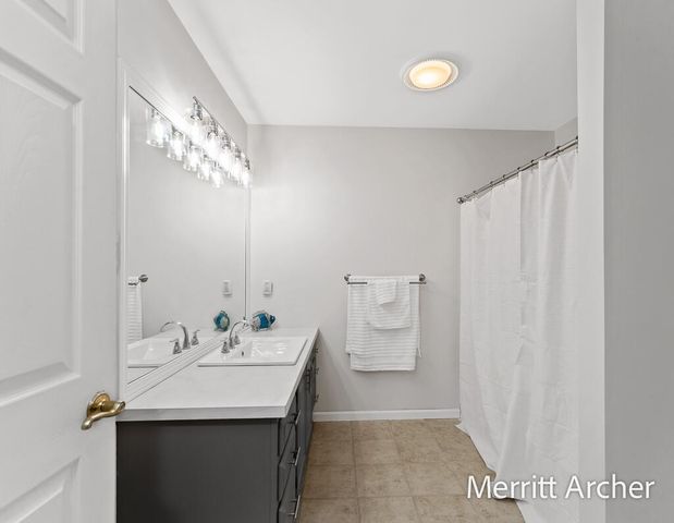 1499 Glenwood Avenue, Muskegon, MI 49445