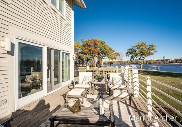 1499 Glenwood Avenue, Muskegon, MI 49445