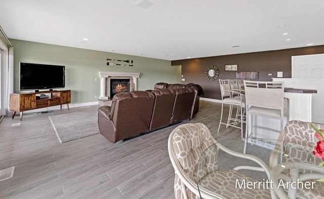 1499 Glenwood Avenue, Muskegon, MI 49445