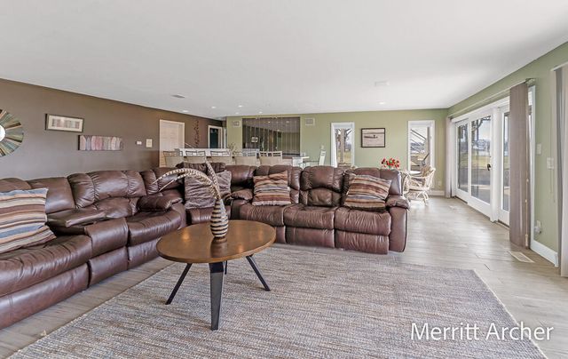 1499 Glenwood Avenue, Muskegon, MI 49445