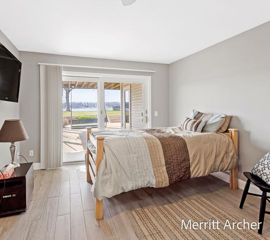 1499 Glenwood Avenue, Muskegon, MI 49445