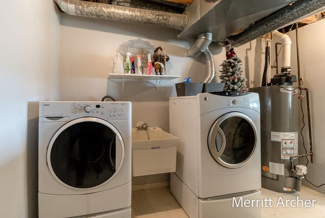 1499 Glenwood Avenue, Muskegon, MI 49445