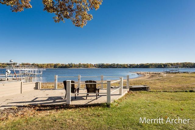 1499 Glenwood Avenue, Muskegon, MI 49445