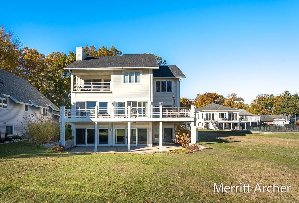 1499 Glenwood Avenue, Muskegon, MI 49445