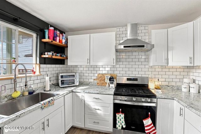 636 N Lane Street, Anchorage, AK 99508