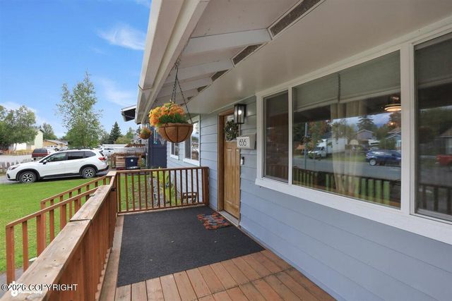636 N Lane Street, Anchorage, AK 99508