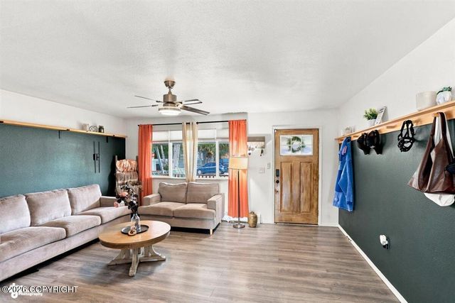 636 N Lane Street, Anchorage, AK 99508