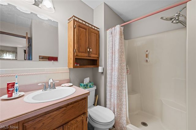 866 S Court Street, Medina, OH 44256