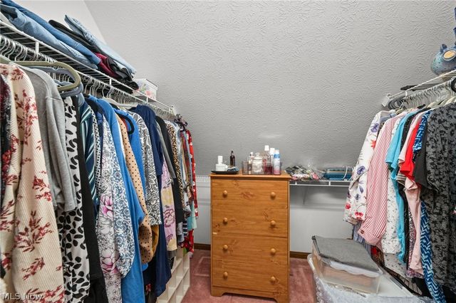 866 S Court Street, Medina, OH 44256