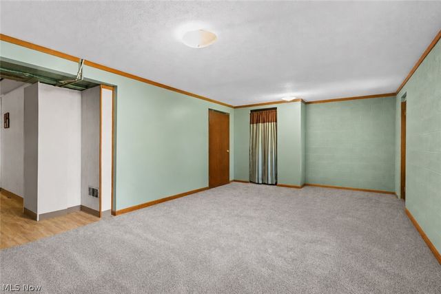 866 S Court Street, Medina, OH 44256