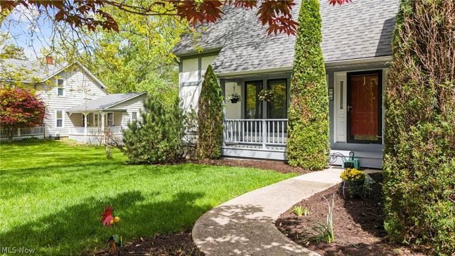 866 S Court Street, Medina, OH 44256