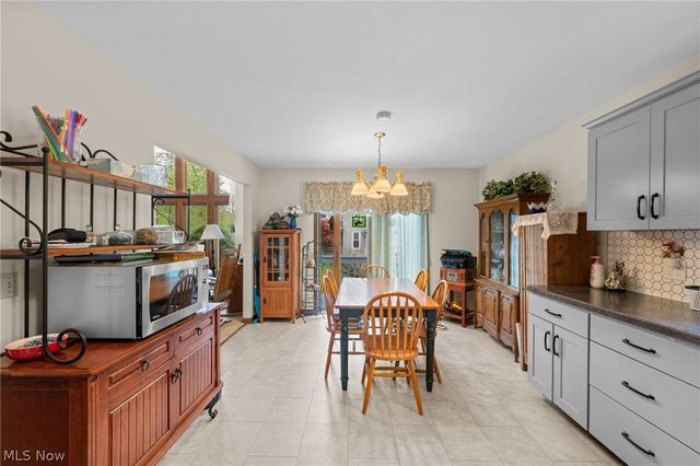 866 S Court Street, Medina, OH 44256