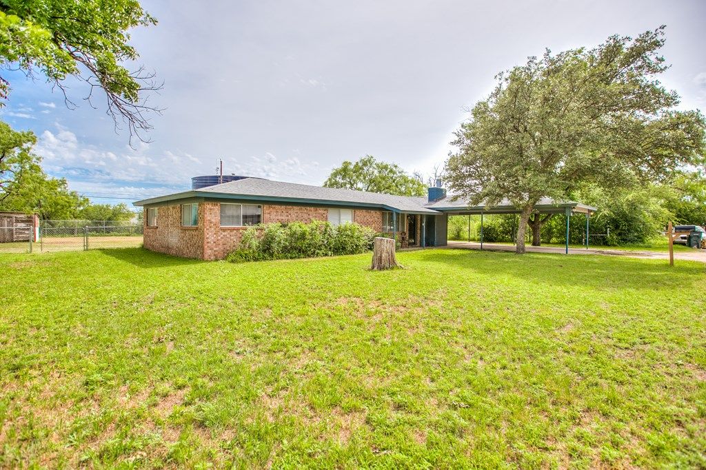 Image 4 of property listing at 7585 Verbena St, San Angelo, TX 76901