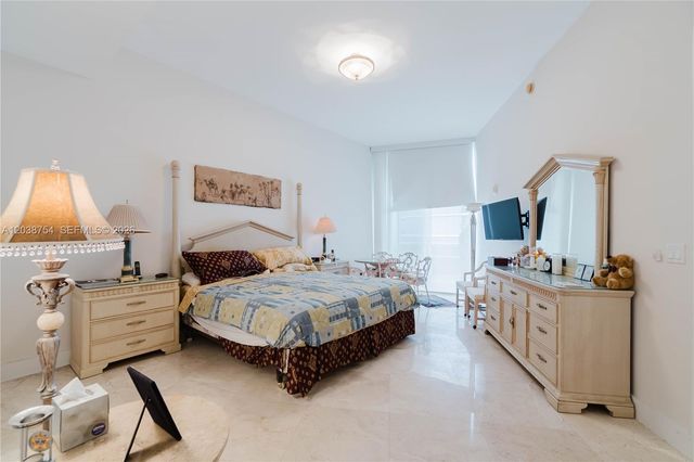 15811 COLLINS AVE 3607, Sunny Isles Beach, FL 33160