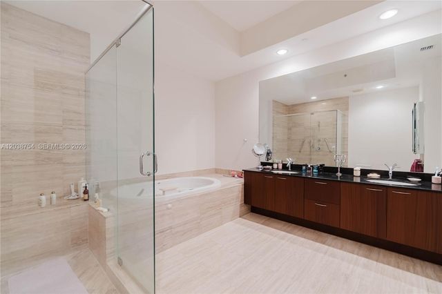 15811 COLLINS AVE 3607, Sunny Isles Beach, FL 33160