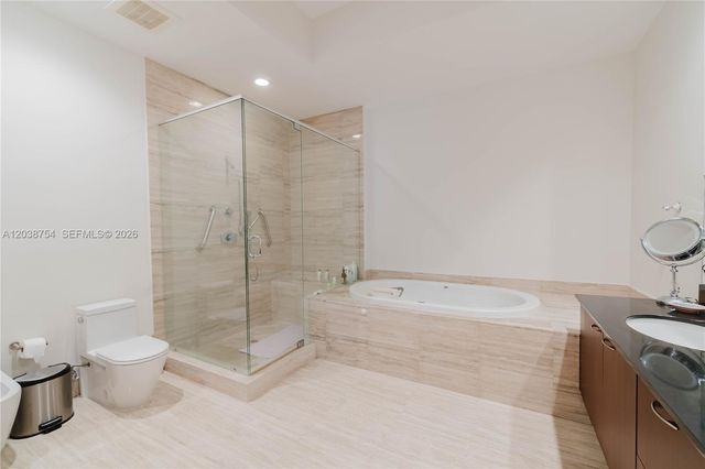 15811 COLLINS AVE 3607, Sunny Isles Beach, FL 33160