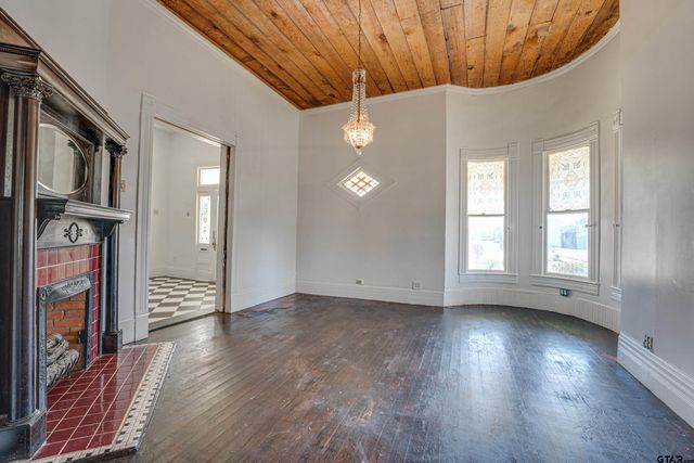 123 N Line, Mineola, TX 75773