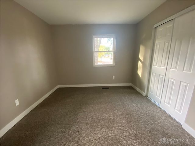 1329 Lee Road, Troy, OH 45373