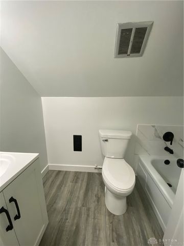 1329 Lee Road, Troy, OH 45373