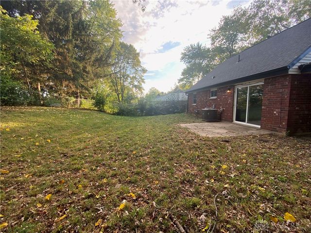 1329 Lee Road, Troy, OH 45373