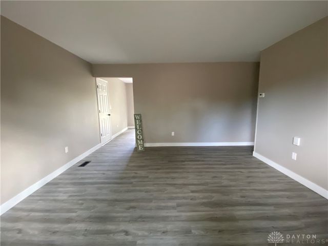 1329 Lee Road, Troy, OH 45373