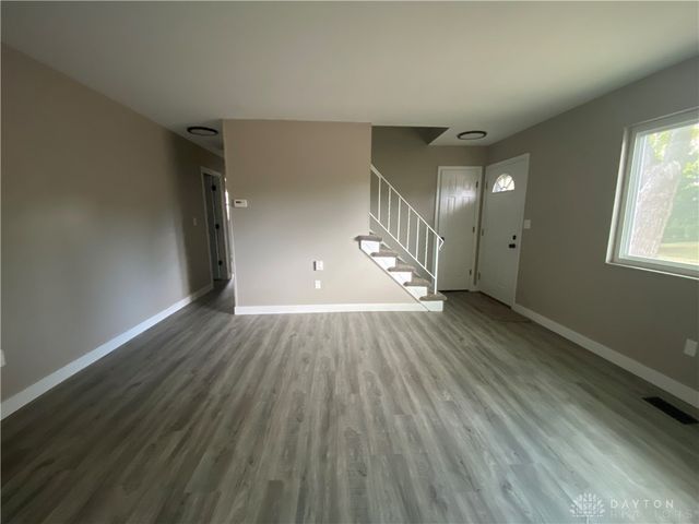 1329 Lee Road, Troy, OH 45373