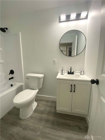 1329 Lee Road, Troy, OH 45373