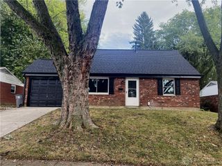 1329 Lee Road, Troy, OH 45373