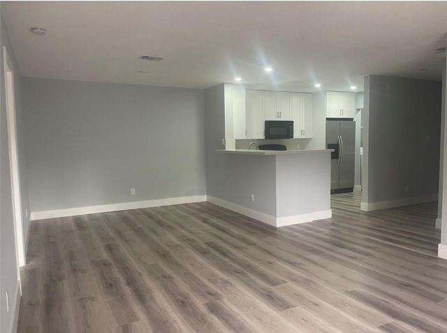11229 W Atlantic Boulevard 205, Coral Springs, FL 33071