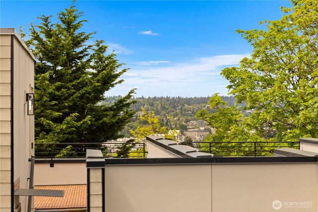 3817 C Fremont Avenue N, Seattle, WA 98103