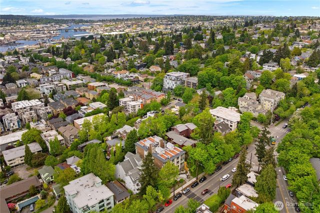 3817 C Fremont Avenue N, Seattle, WA 98103