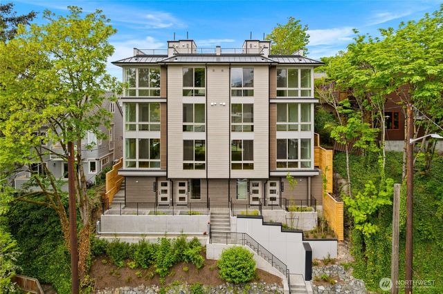 3817 C Fremont Avenue N, Seattle, WA 98103