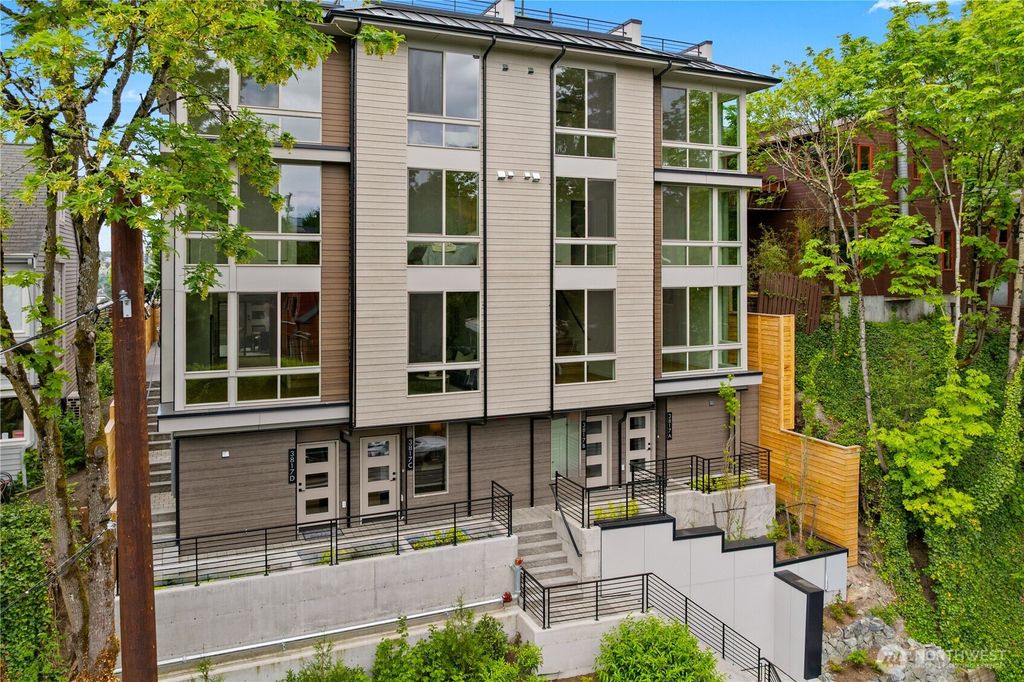 3817 C Fremont Avenue N, Seattle, WA 98103