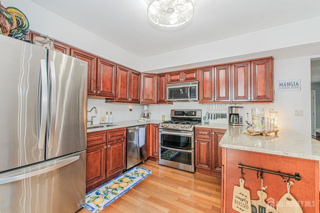 4 Shilling Way, Jackson, NJ 08527