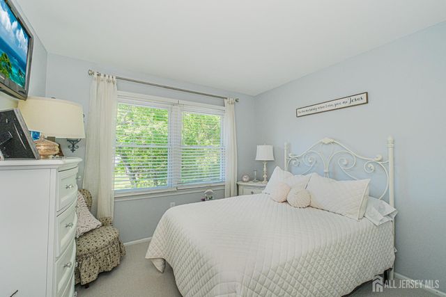 4 Shilling Way, Jackson, NJ 08527