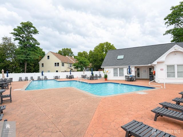 4 Shilling Way, Jackson, NJ 08527