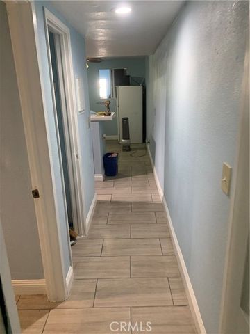 1017 W Bishop Street 202, Santa Ana, CA 92703