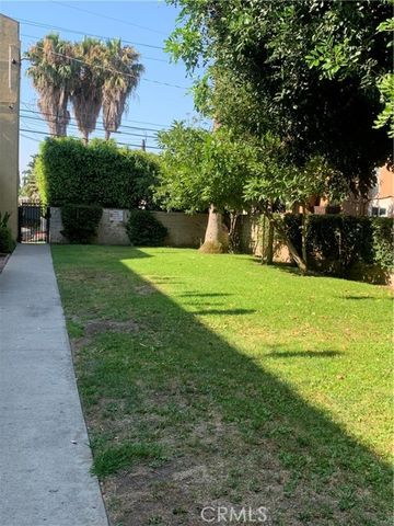 1017 W Bishop Street 202, Santa Ana, CA 92703