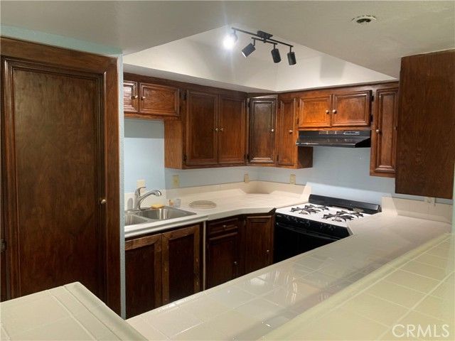 1017 W Bishop Street 202, Santa Ana, CA 92703