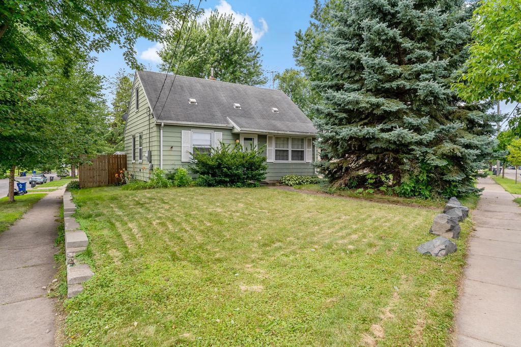 2106 Stillwater Avenue E, Saint Paul, MN 55119