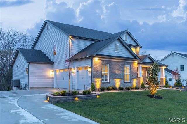 973 Tara Court, Chesterfield, MO 63005