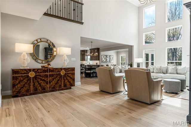 973 Tara Court, Chesterfield, MO 63005