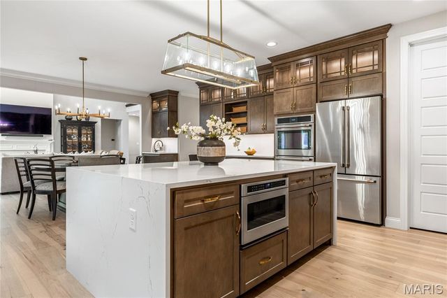 973 Tara Court, Chesterfield, MO 63005