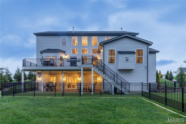 973 Tara Court, Chesterfield, MO 63005