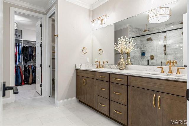 973 Tara Court, Chesterfield, MO 63005