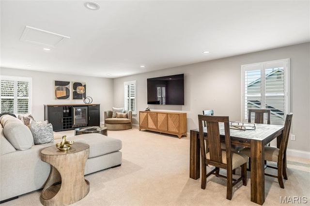 973 Tara Court, Chesterfield, MO 63005
