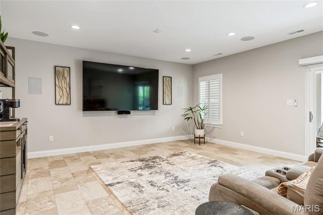 973 Tara Court, Chesterfield, MO 63005