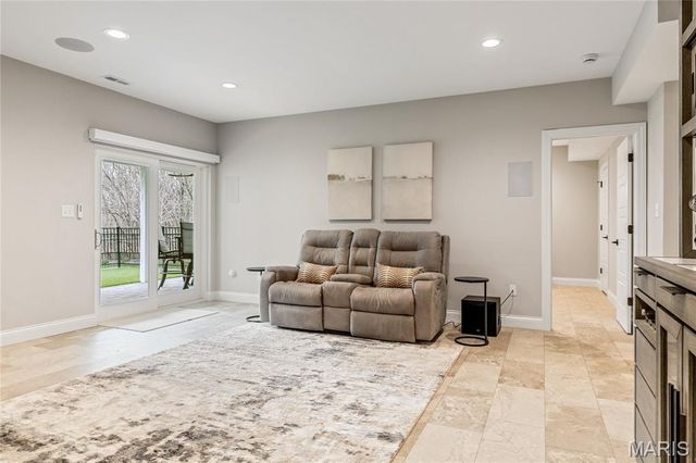 973 Tara Court, Chesterfield, MO 63005